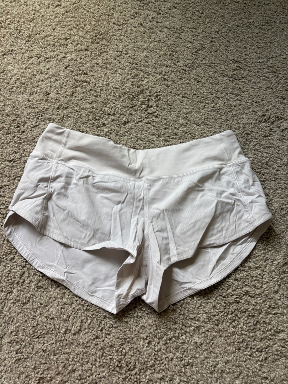 Lululemon White speed up short!